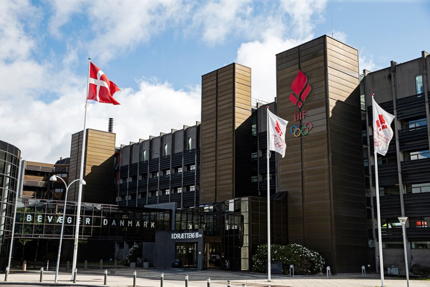 Ledige stillinger i Danmarks Idrætsforbund og vores 62 specialforbund DIF